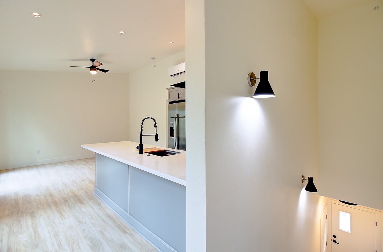 1115 E Jen Dr #203 - Photo 3 of 11