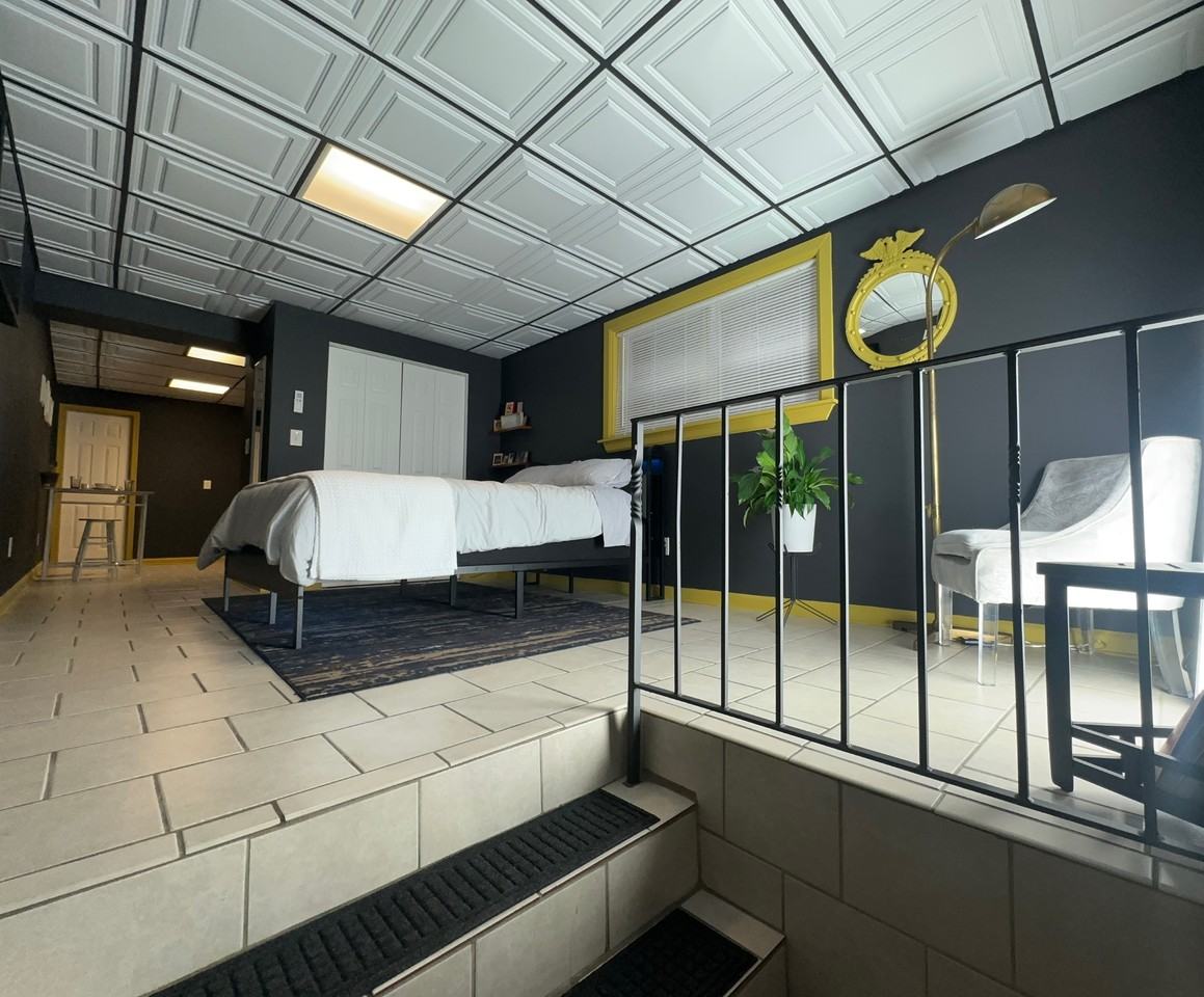 17 S Carrollton Ave #R - Photo 2 of 4