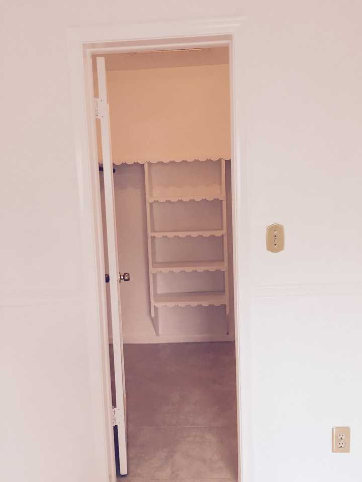 1400 Arthur St #C - Photo 6 of 9