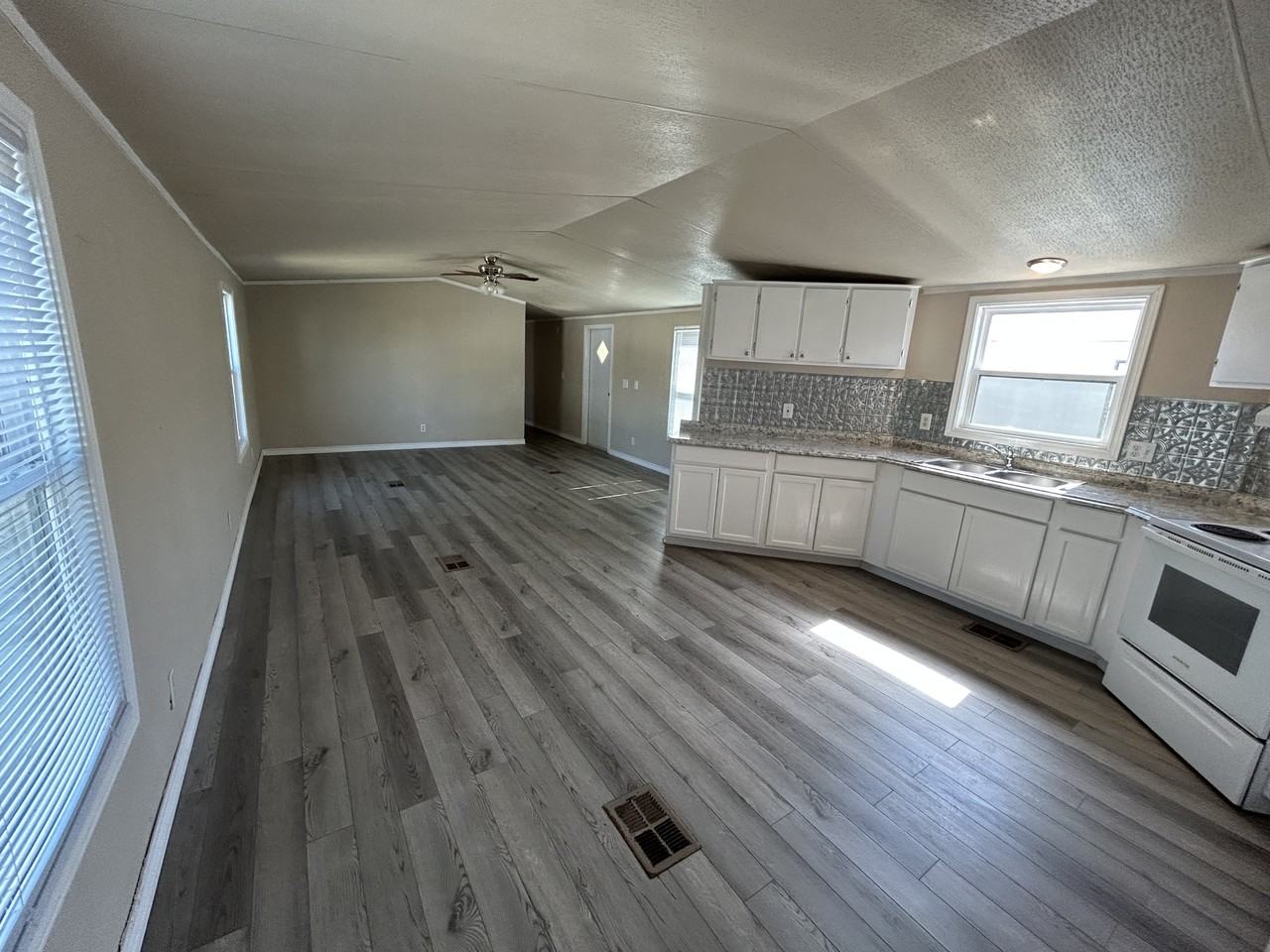 820 Depot Unit 18 #NA - Photo 3 of 9