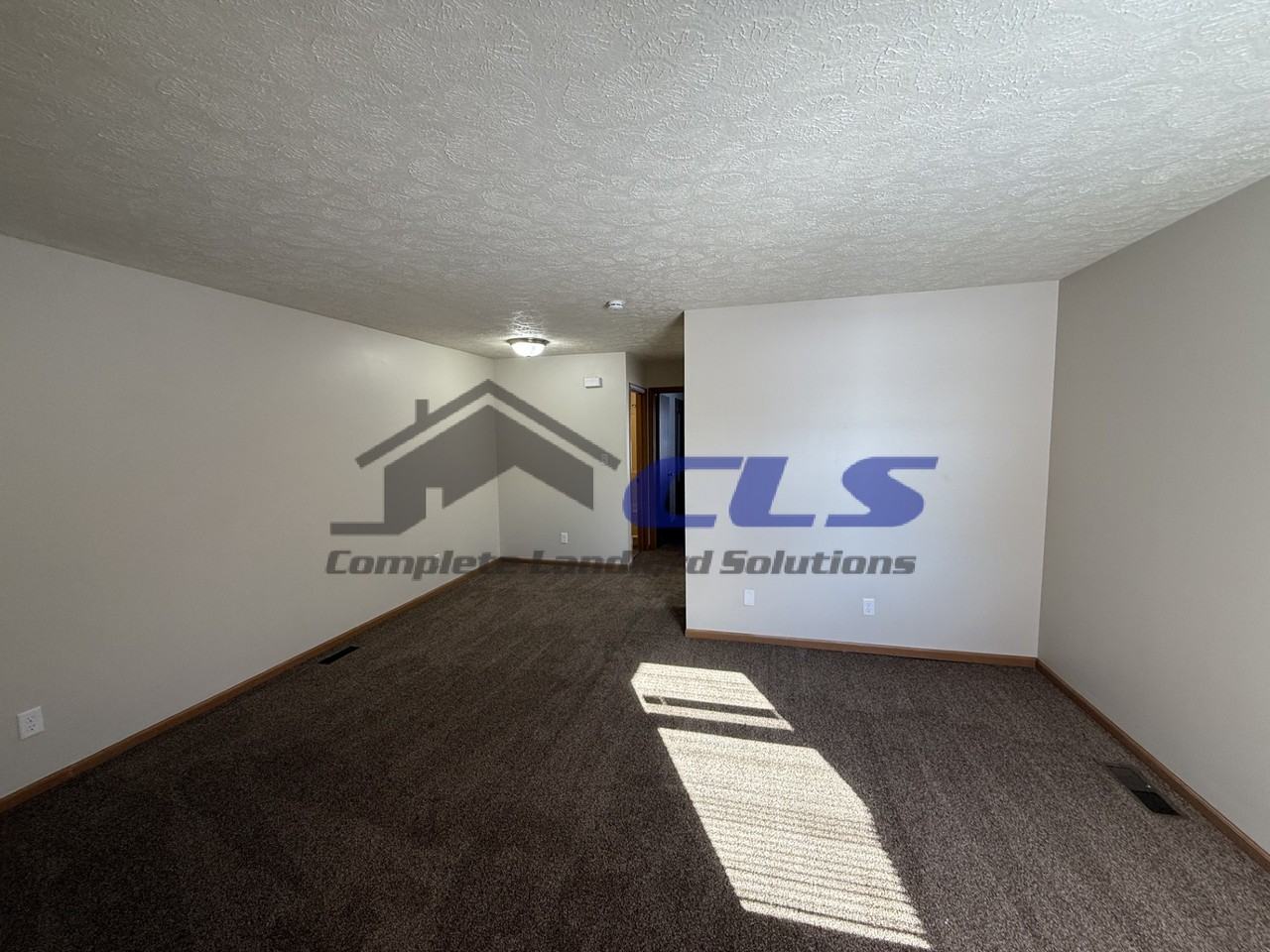 1724 E Morgan Dr - Photo 2 of 12