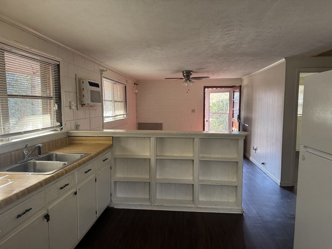 1780 North Hill Street Extended Cottage #1 - Photo 5 of 7