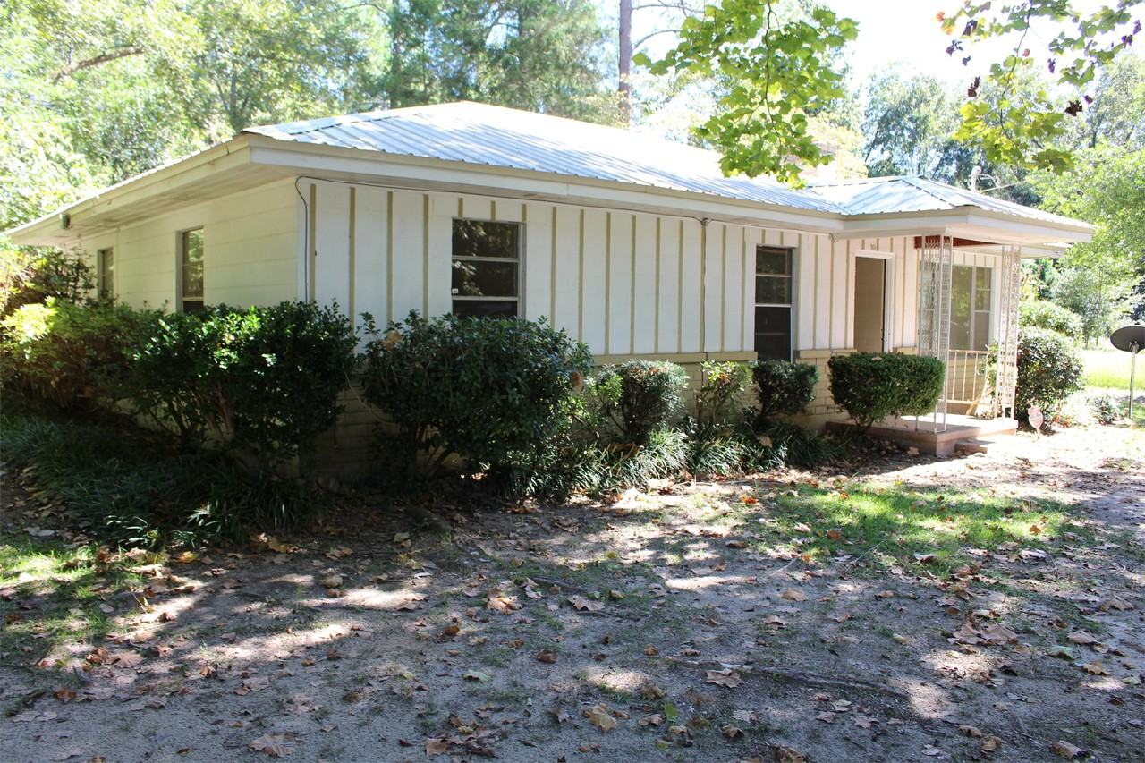 904 Riley St #1 - Photo 3 of 9