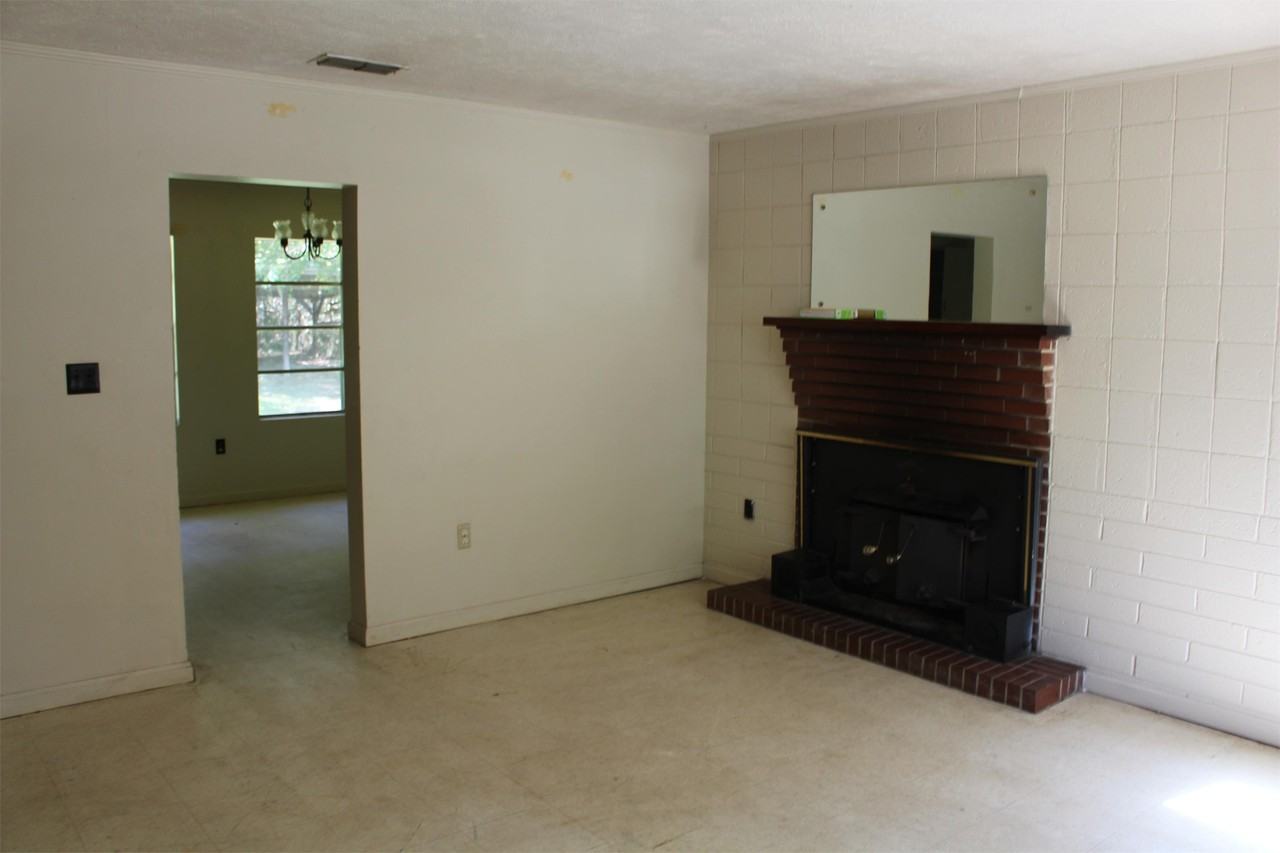 904 Riley St #1 - Photo 4 of 9