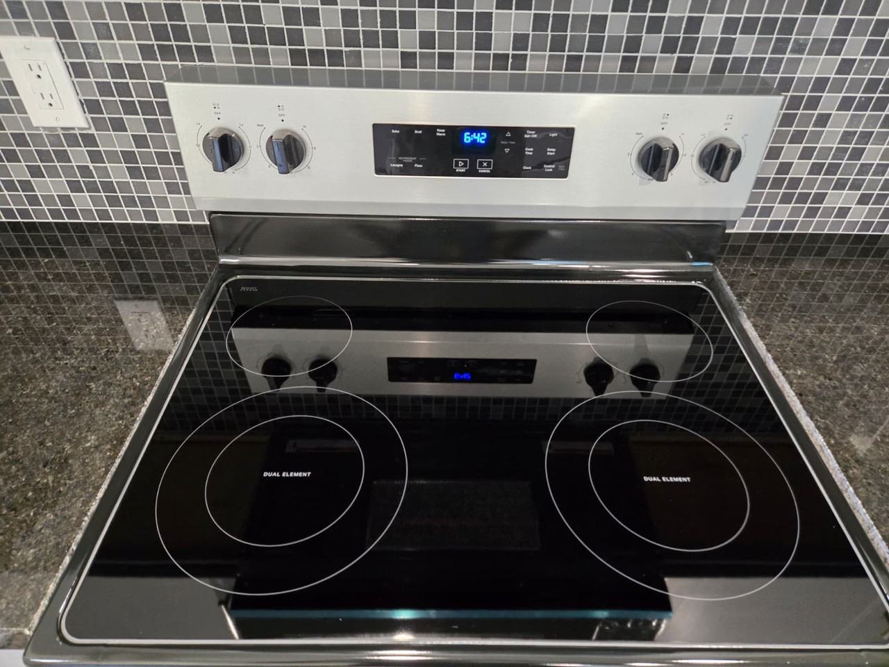 18557 Victory Blvd #NA - Photo 5 of 27