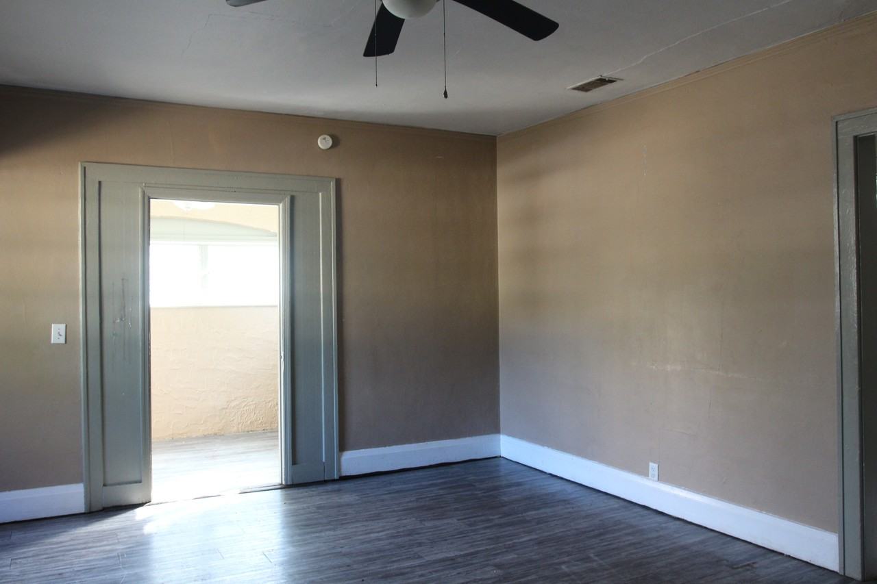 1114 W Lincoln Ave #1 - Photo 2 of 8