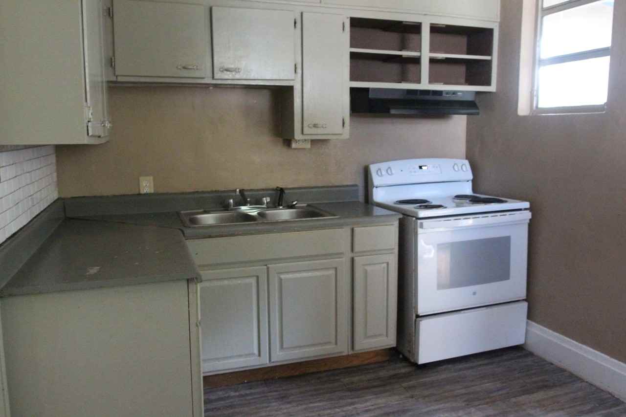 1114 W Lincoln Ave #1 - Photo 7 of 8