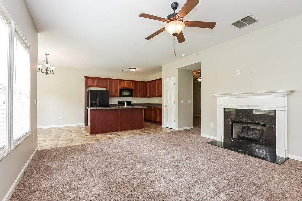 2482 Folsom St - Photo 5 of 17