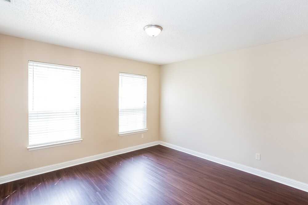 12688 Justice Xing - Photo 5 of 17