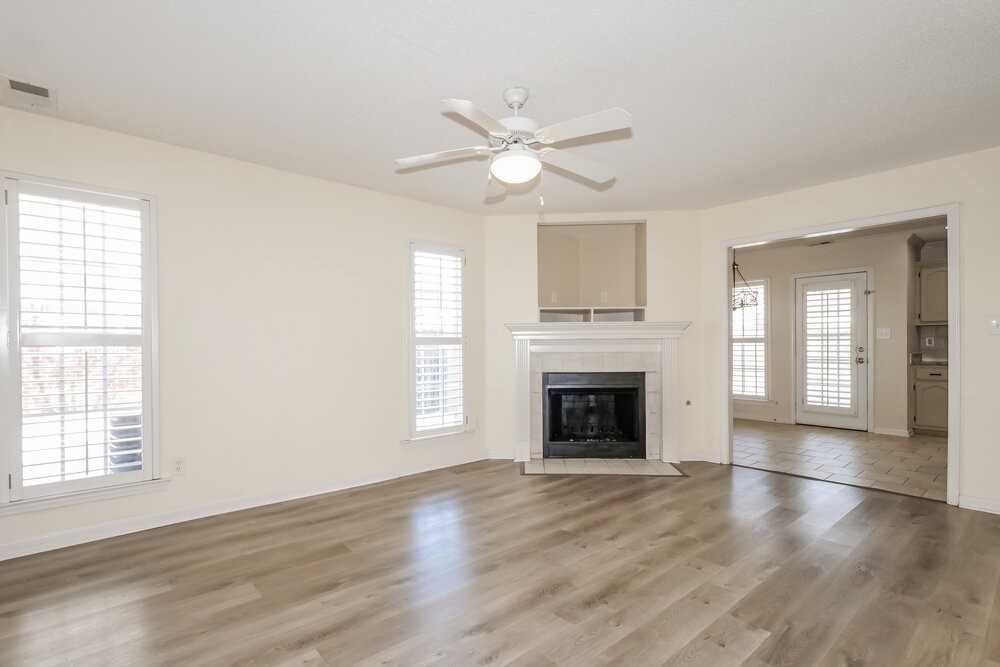 5388 Evening Mist Dr - Photo 4 of 17