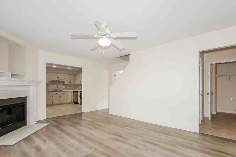 5388 Evening Mist Dr - Photo 5 of 17