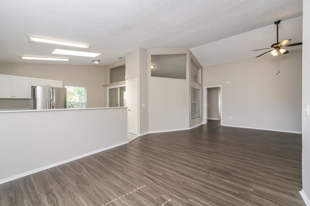 224 Kingshill Ct Se - Photo 7 of 16