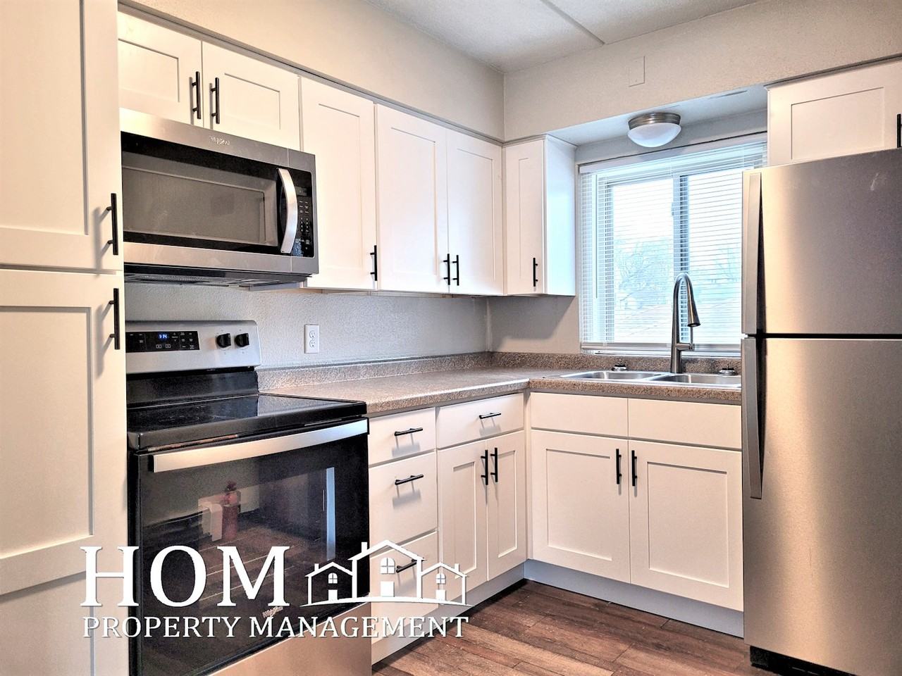 512 3rd Street Northeast - E #E - Photo 4 of 8