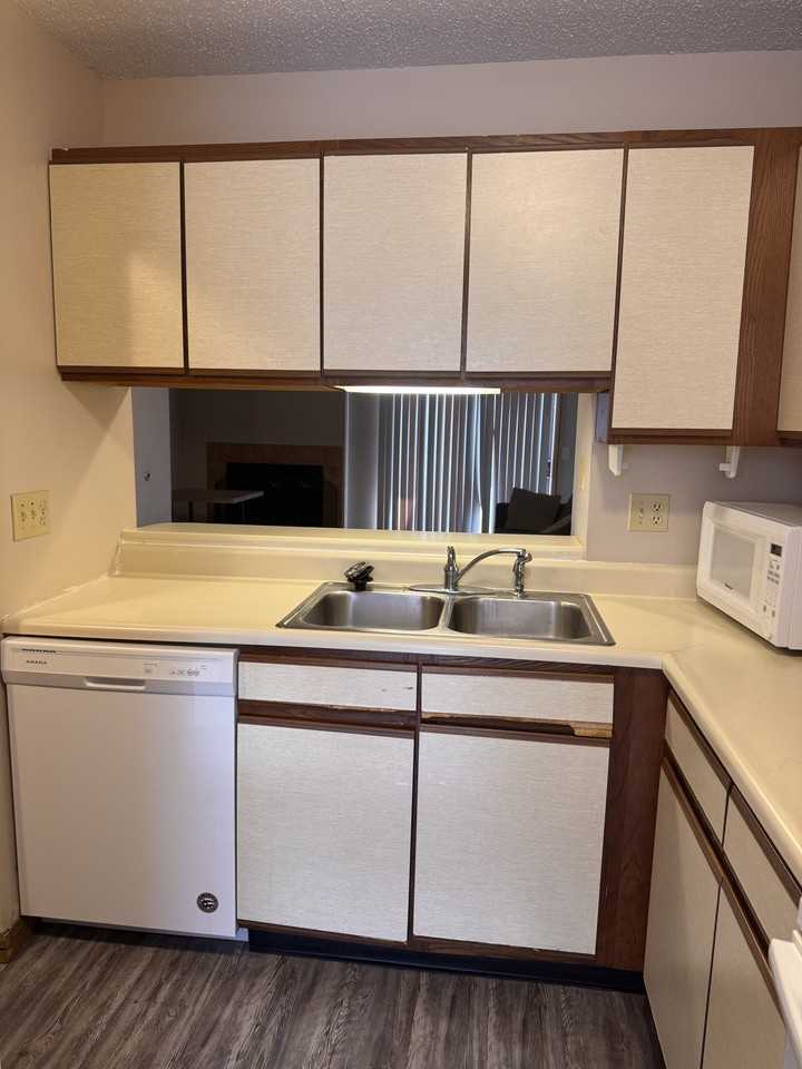 700 N Adelaide St #118 - Photo 3 of 21