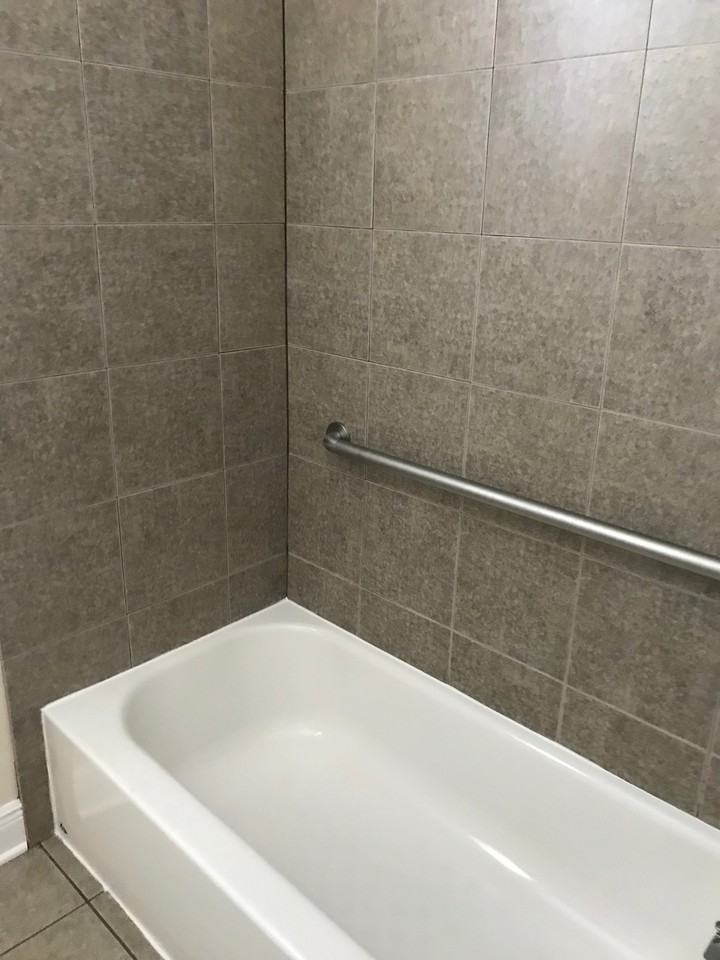 322 Saint Francis St #1 - Photo 2 of 8