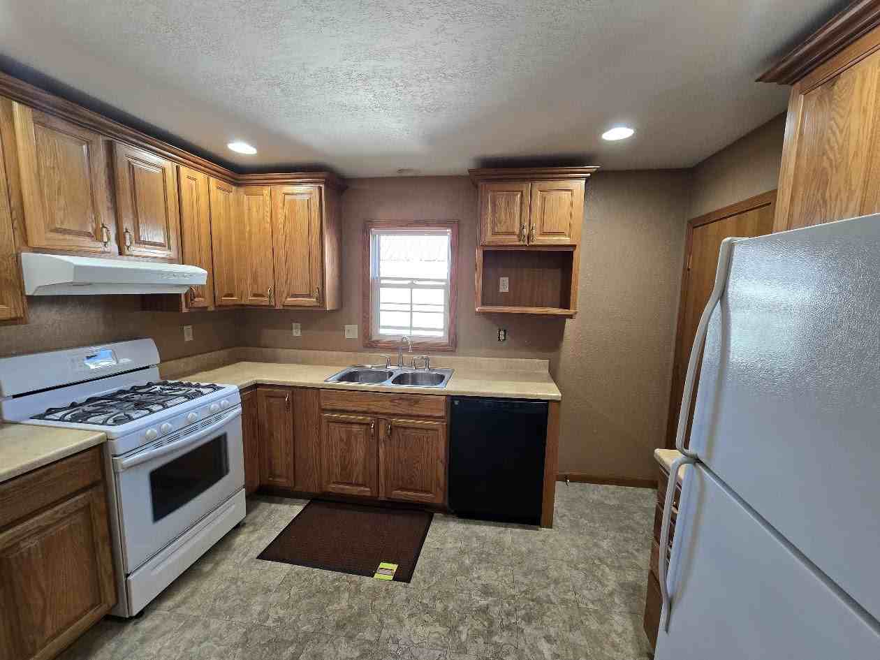 1448 N St Sw #1 - Photo 6 of 11