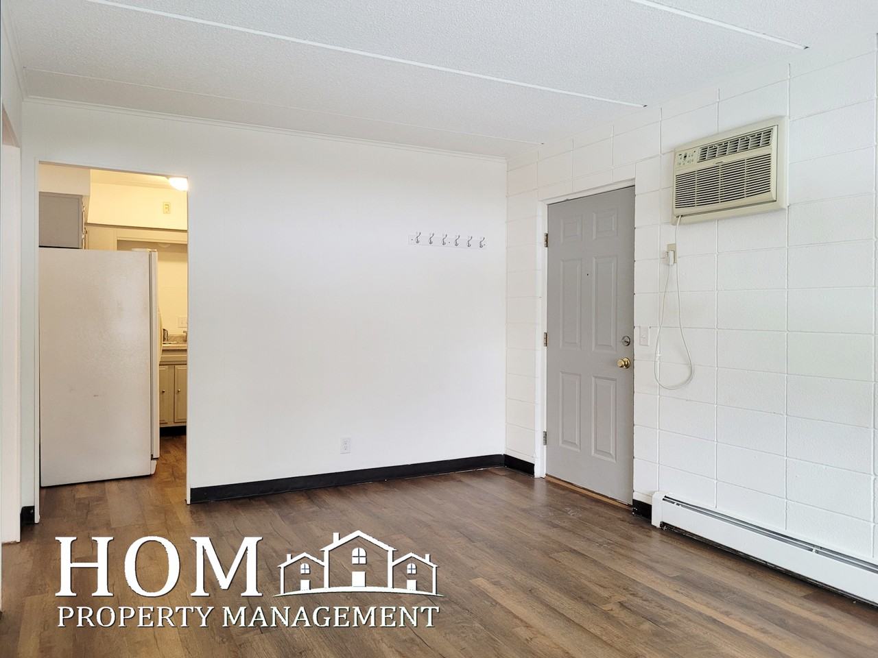 512 3rd St Ne #F - Photo 2 of 12