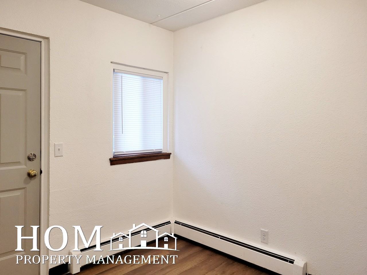 512 3rd St Ne #F - Photo 6 of 12