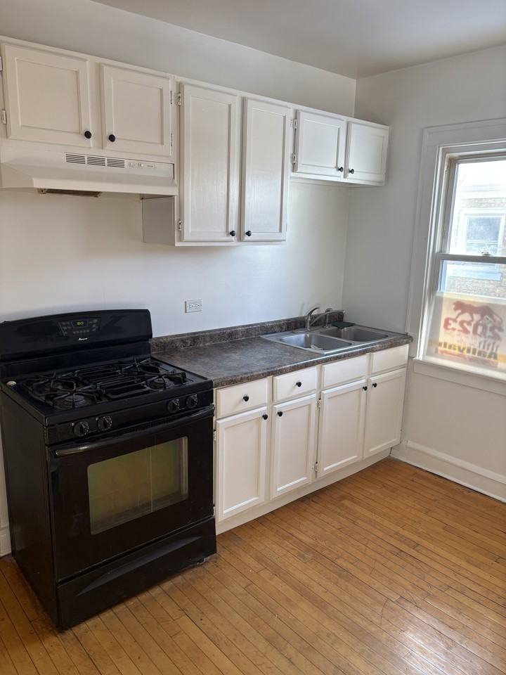 12252 S Peoria St #NA - Photo 3 of 7