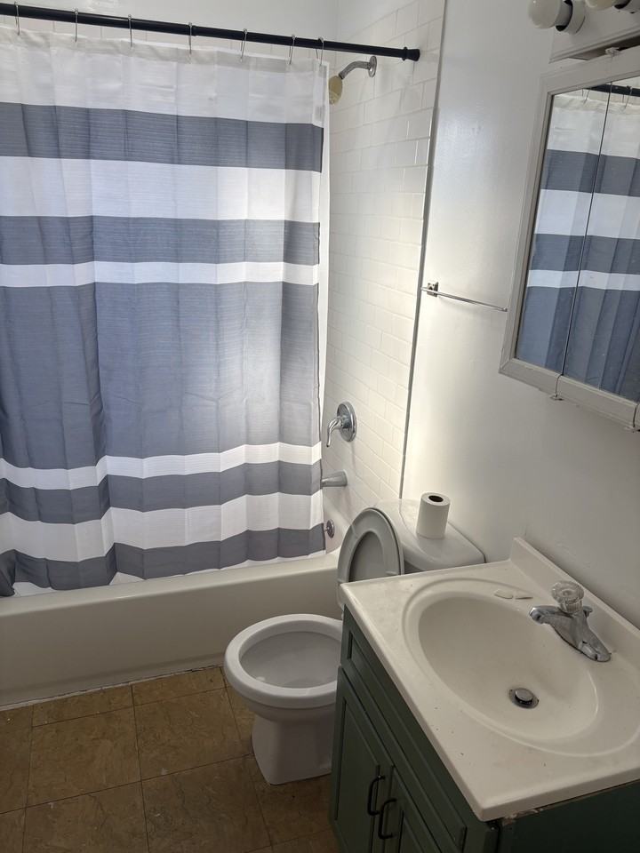 12252 S Peoria St #NA - Photo 4 of 7