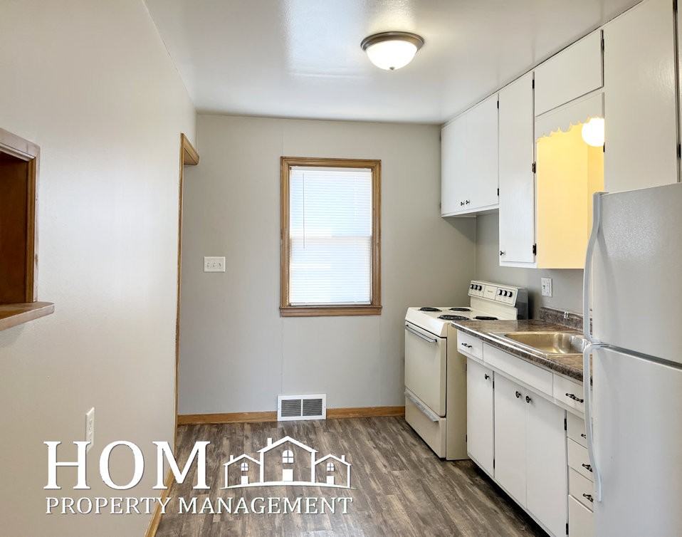 103 4th Ave Se #1 - Photo 5 of 17