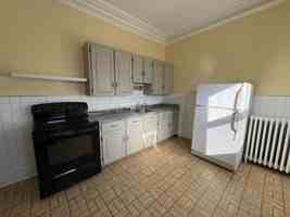 featured image of 196 King St E #4