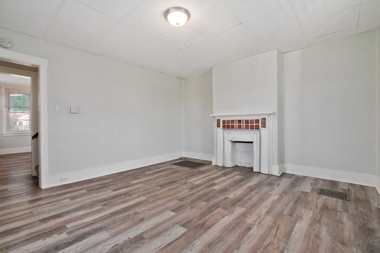 523 Edgewood Ave #1 - Photo 4 of 29