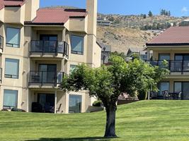 featured image of 100 Lake Chelan Shores Drive - 18-1 - 1 #1