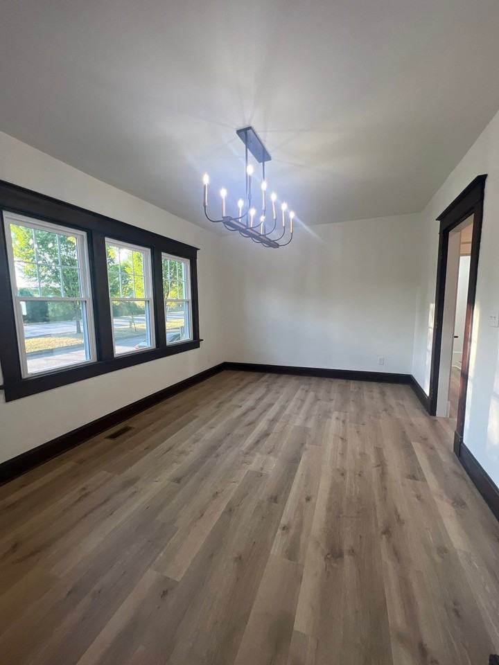 910 Sanders St #910 - Photo 4 of 10