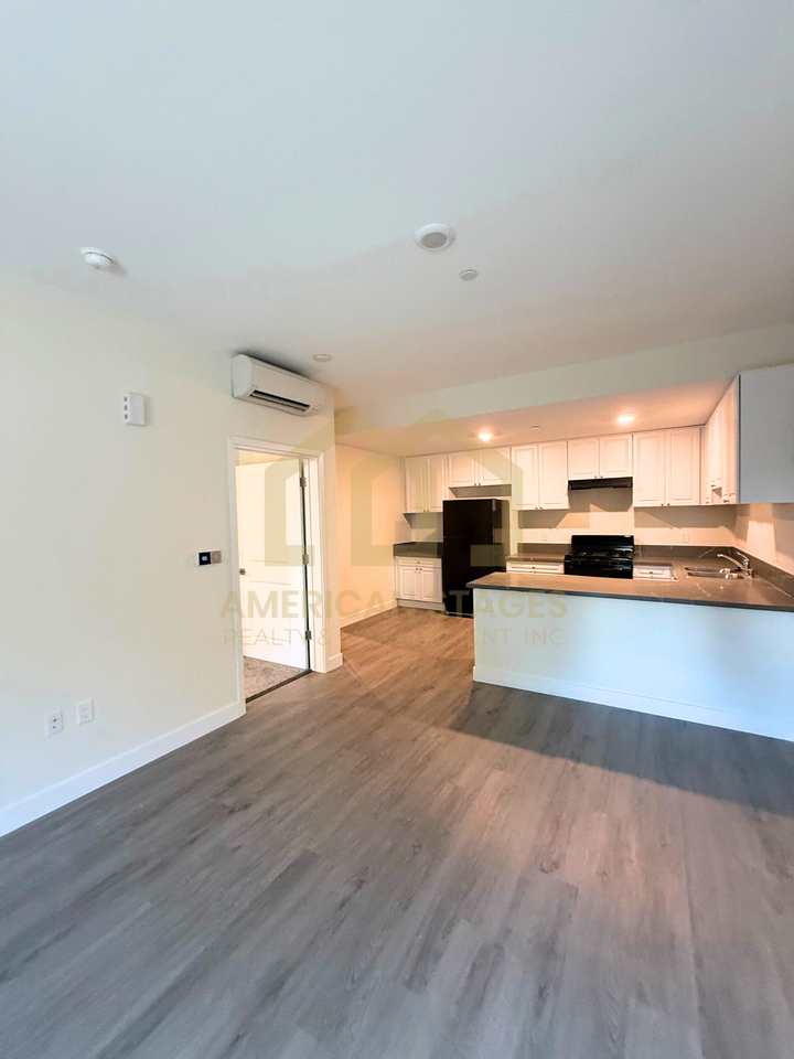 101 North Broadway - 102 #102 - Photo 3 of 13