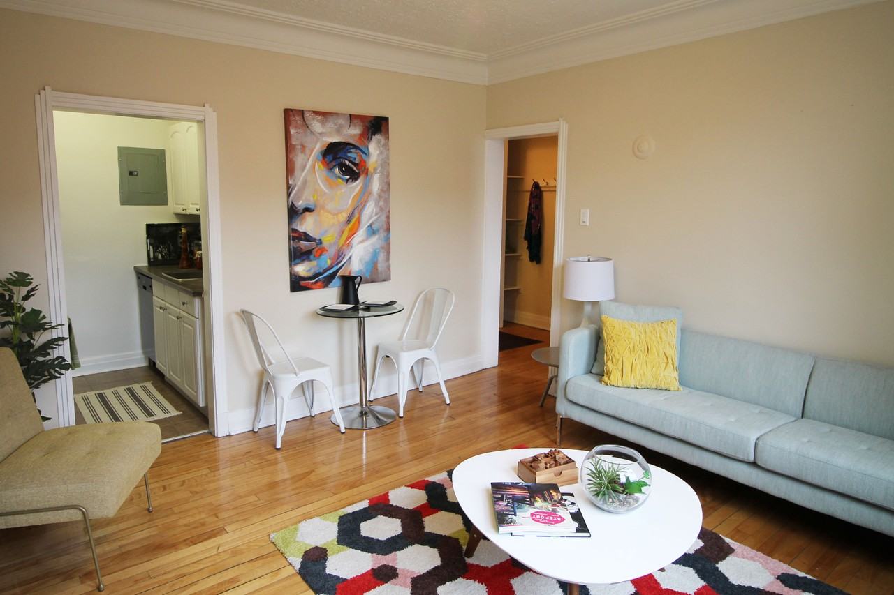 335 Metcalfe - Photo 2 of 6