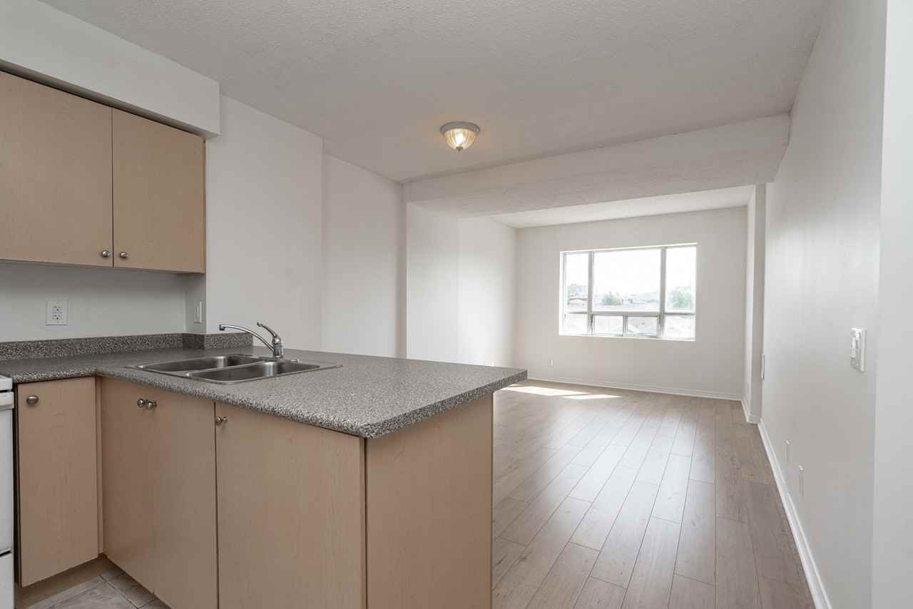 333 Sidney Belsey - Photo 5 of 50