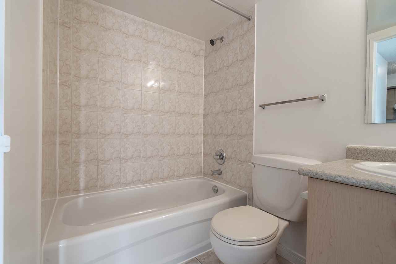 333 Sidney Belsey - Photo 7 of 50