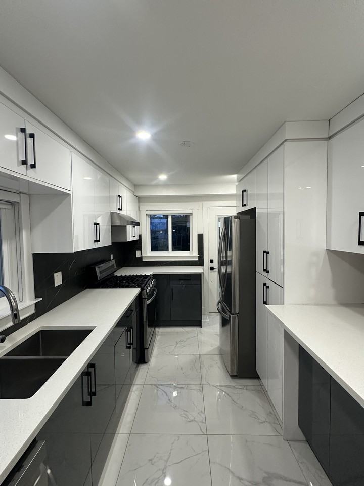 24765 Halnor Ave Uppr #UPPER