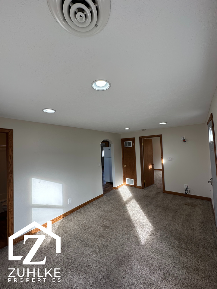 903 N 2nd St #1 - Photo 2 of 10