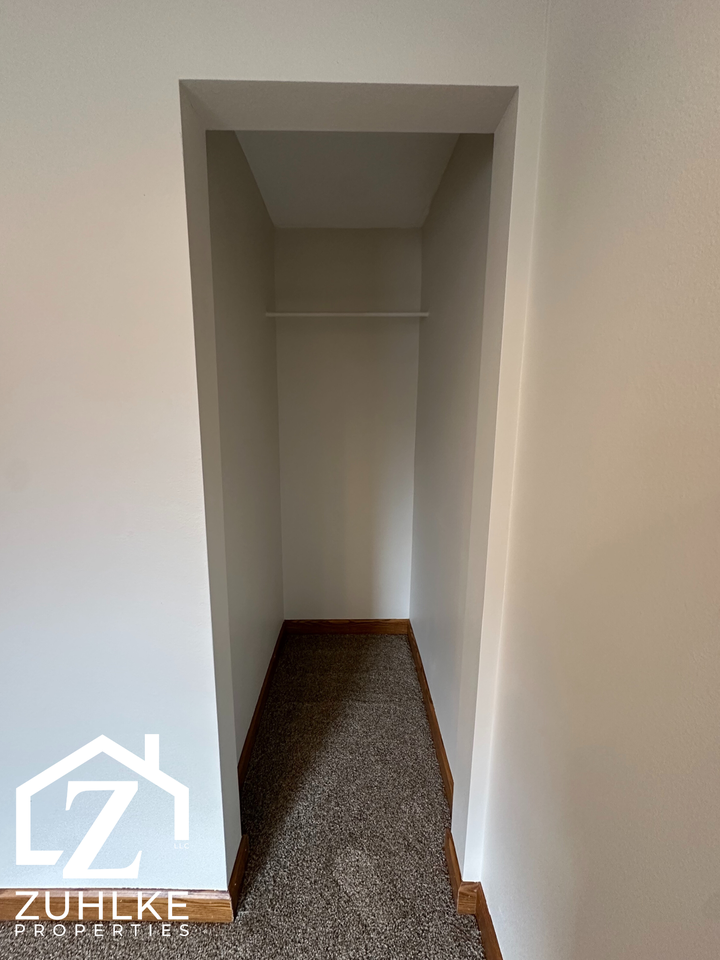 903 N 2nd St #1 - Photo 4 of 10