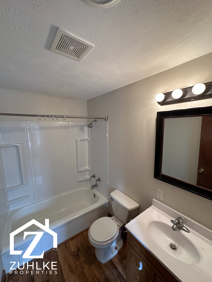 903 N 2nd St #1 - Photo 6 of 10