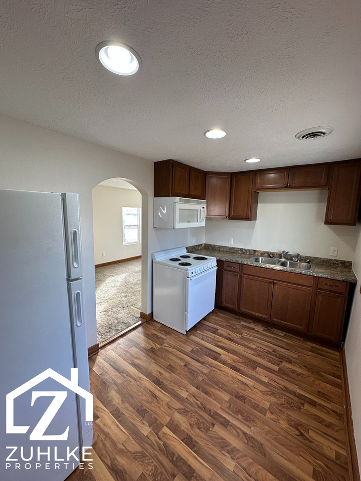 903 N 2nd St #1 - Photo 7 of 10