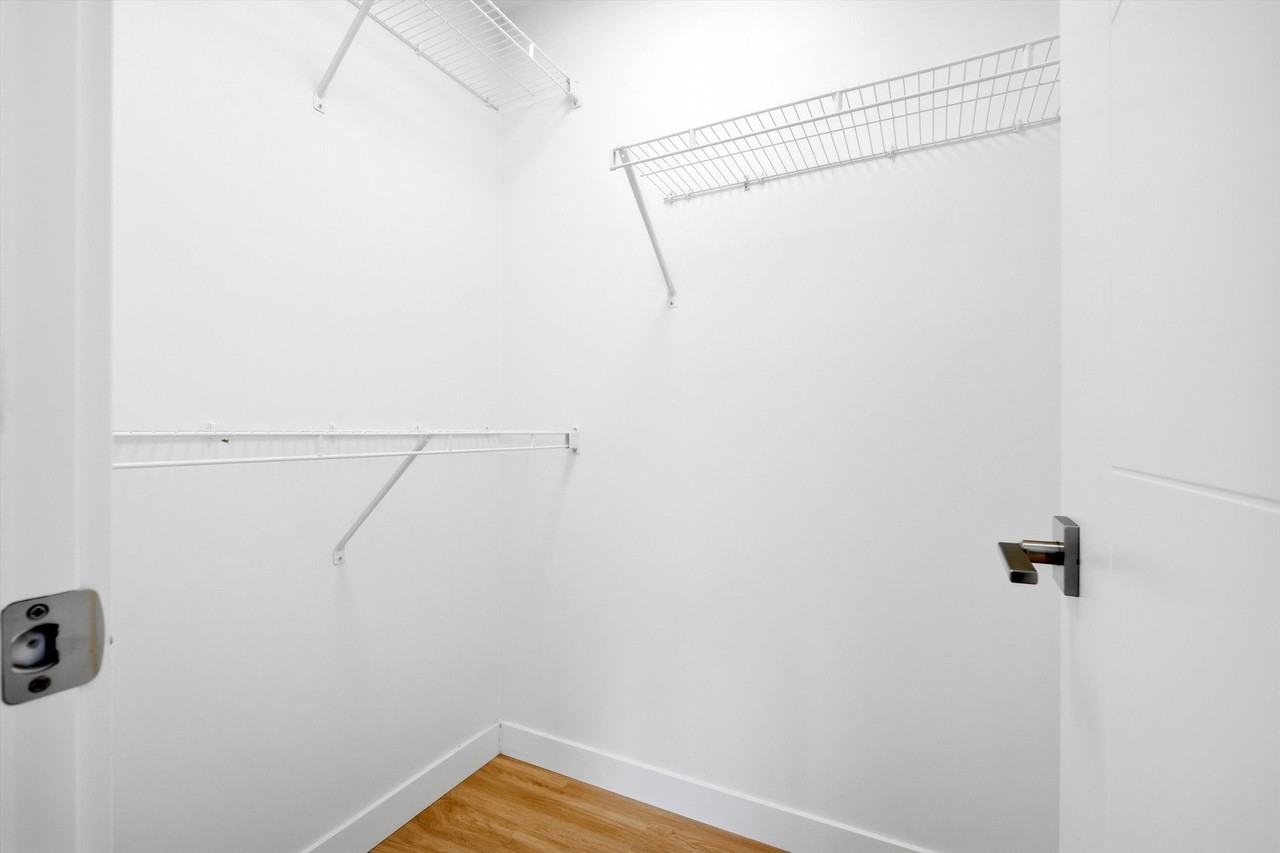 2 Villeneuve Blvd - Photo 7 of 20