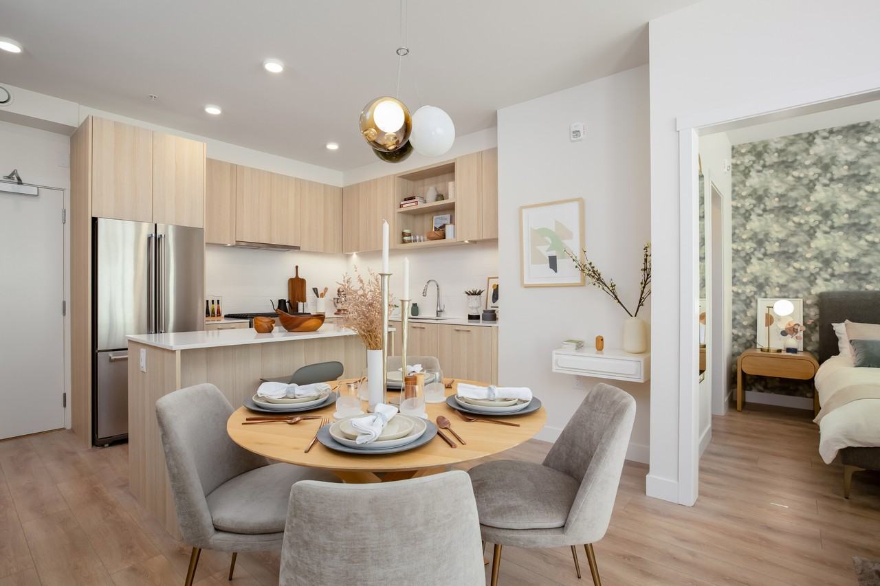 The Oaks - Photo 2 of 7