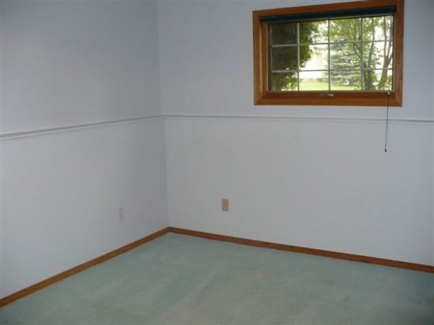 86 Excell St - Photo 5 of 6