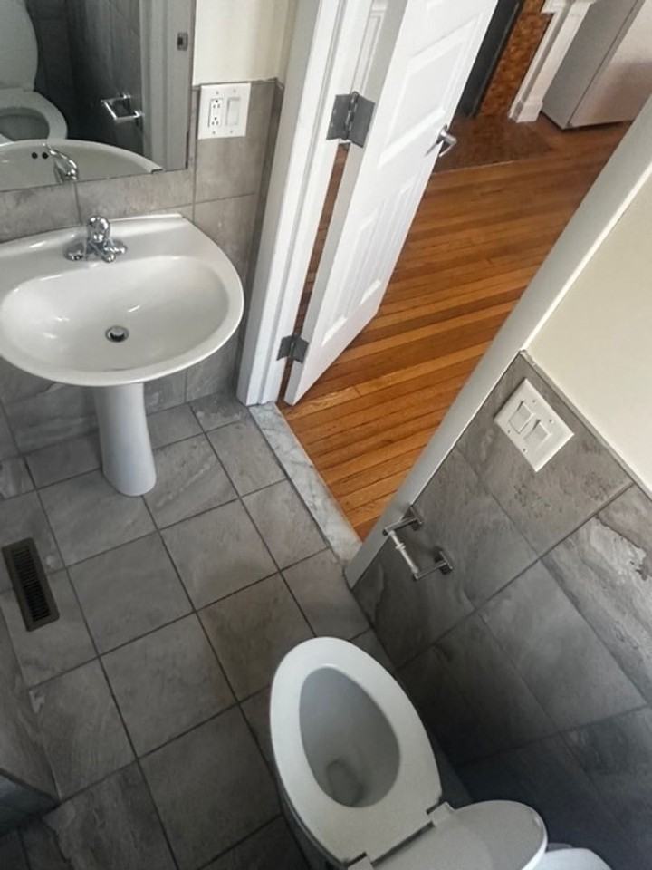 15 Strathallan Pk - Photo 4 of 24