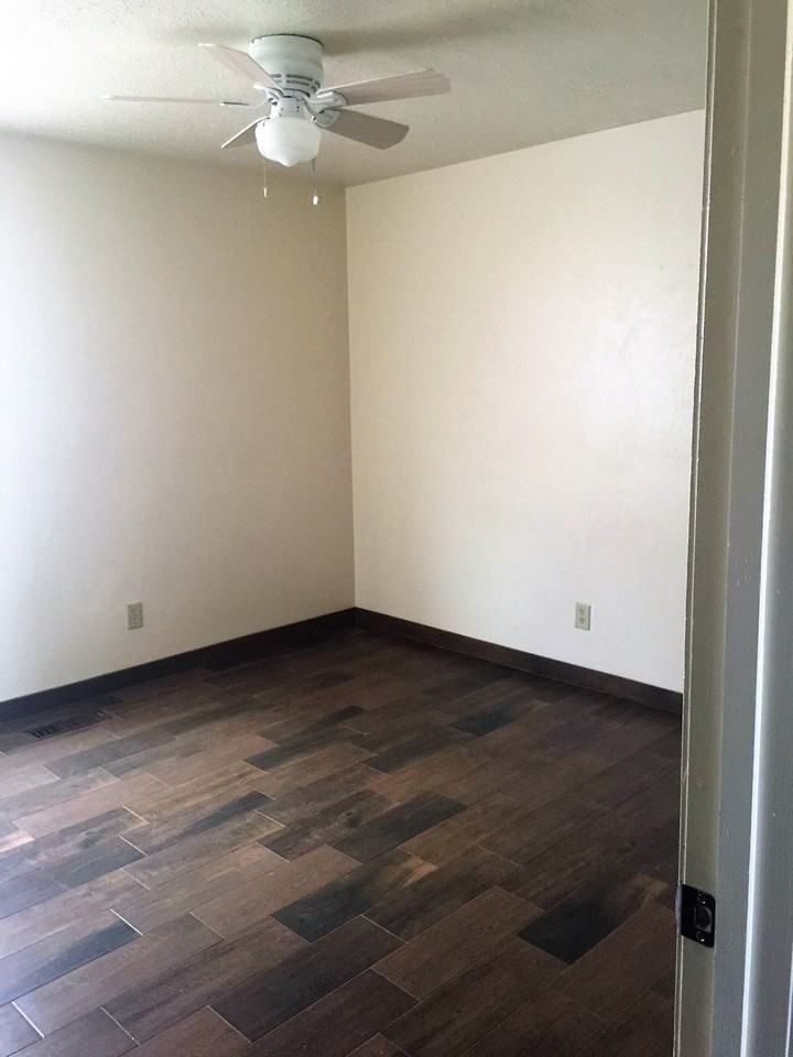 12321 Mountain Rd Ne #C - Photo 5 of 29