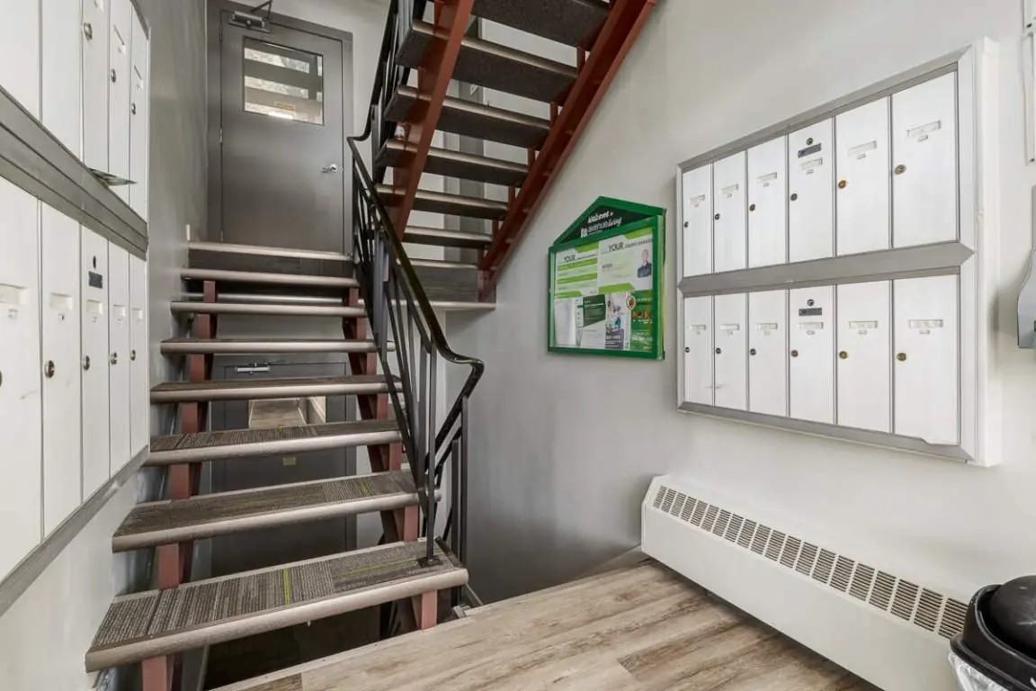 Greystone Manor - Photo 7 of 14