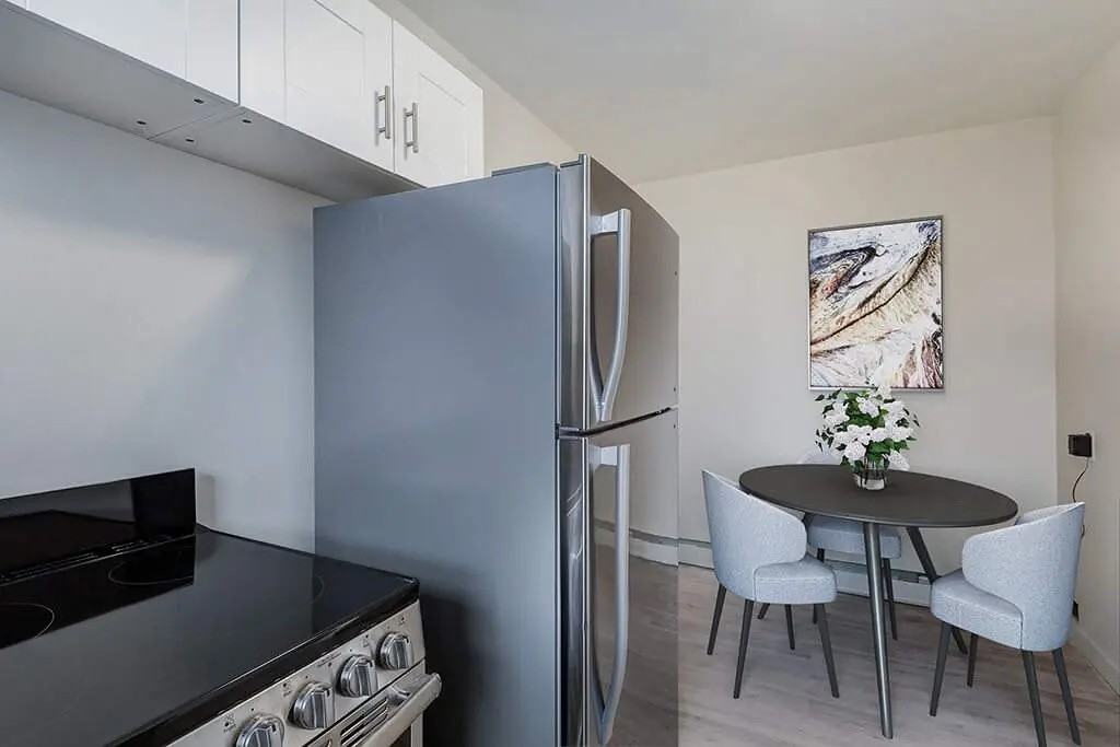 Lakeview Apartments - Photo 3 of 12