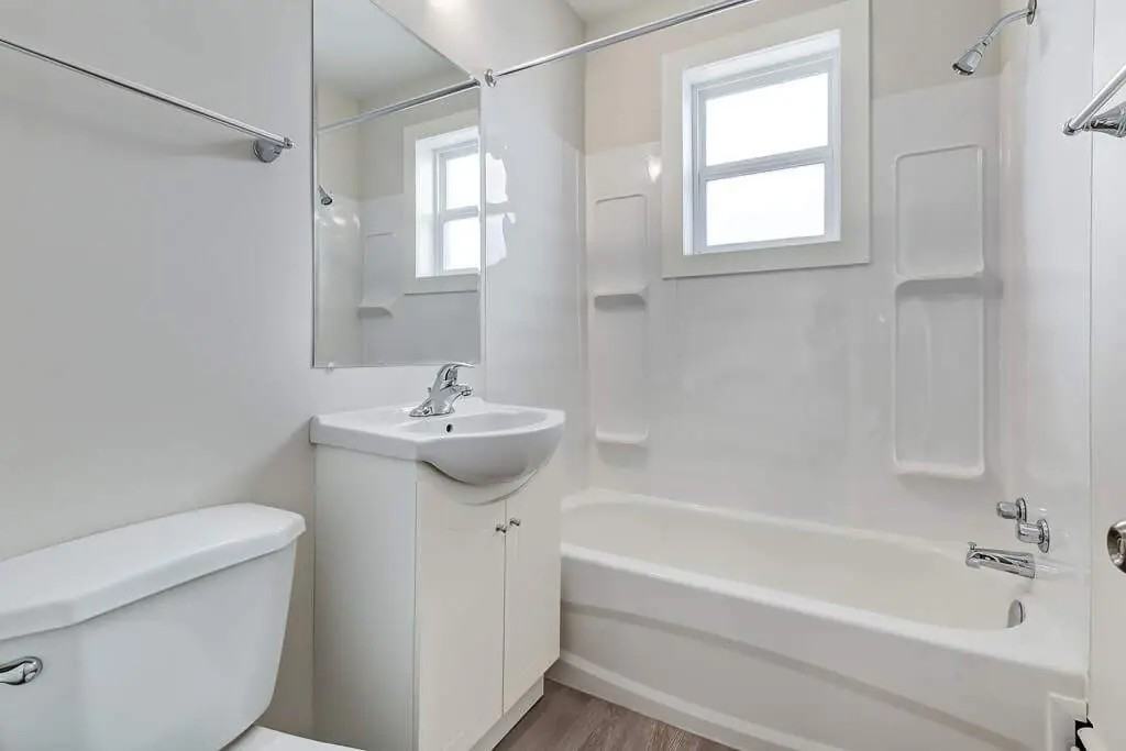 Lakeview Apartments - Photo 7 of 12