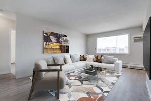 featured image of 331 Broad St N