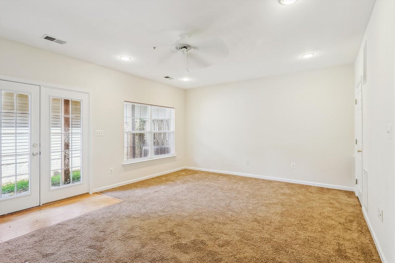 13404 Fountain Club Dr #X - Photo 3 of 43