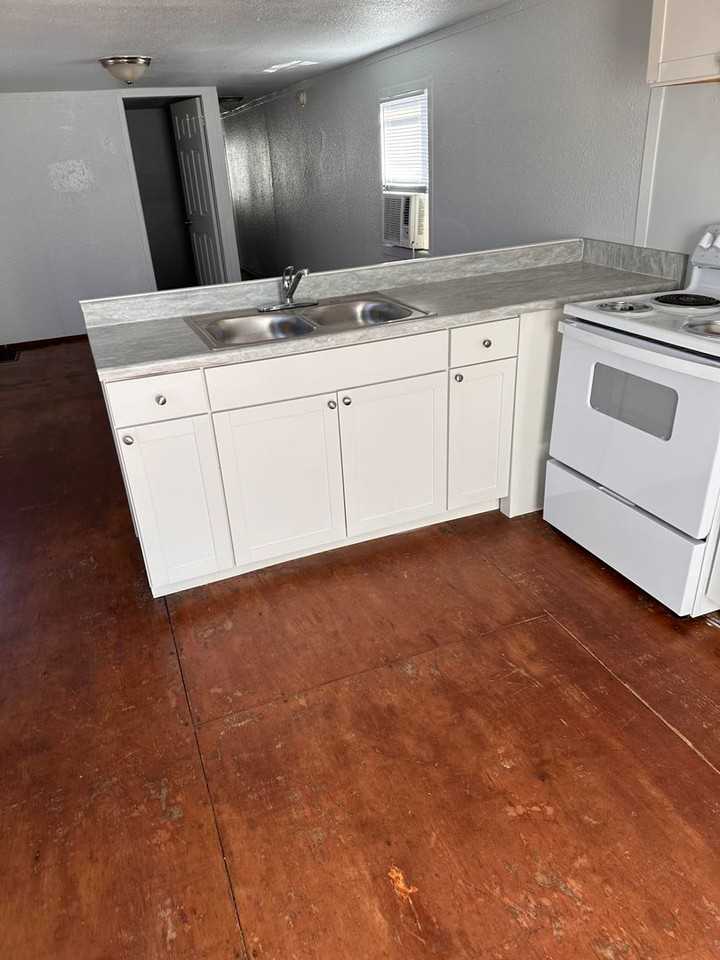 208 Spruce St Lot 3 - Photo 3 of 10