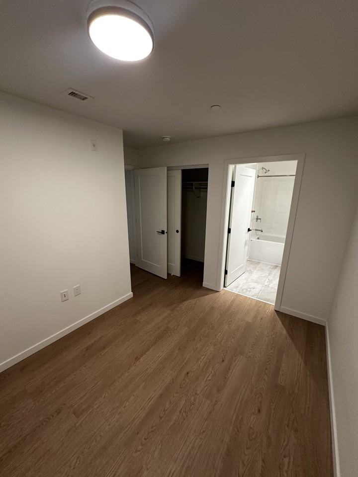 The Rothwell - Photo 2 of 27